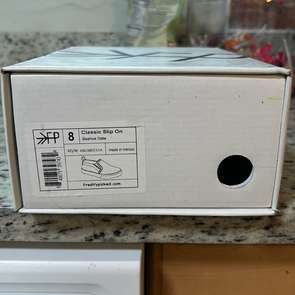 Freshly Picked Classic Slip On